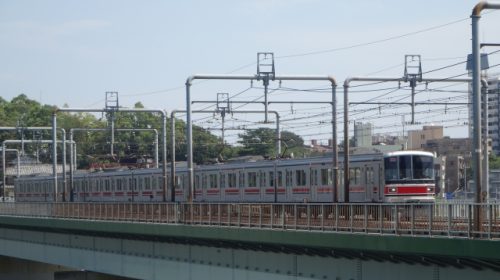 東急新横浜線への乗り入れが予定されている目黒線3000系電車