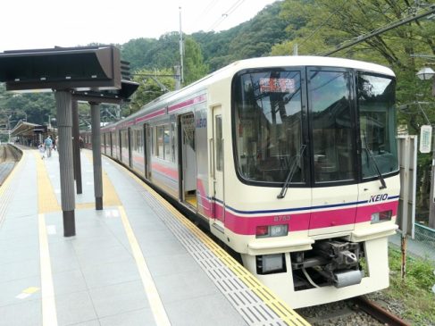 京王線で大晦日終夜運転 高尾山へ座席指定「京王ライナー迎春号」も運転