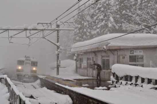 【速報】JR東日本が東北・信越エリアで1月1日まで計画運休 大雪や強風の見込み
