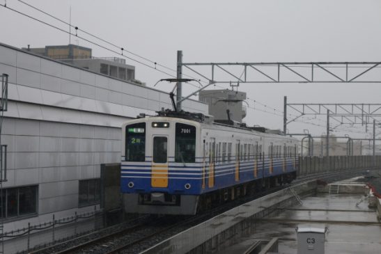 【速報】北陸・新潟の各社は10日も始発から運休 記録的な大雪で除雪間に合わず