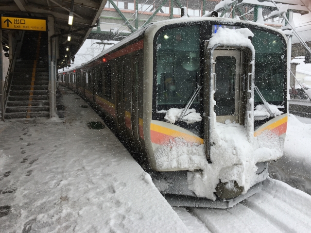 JR東日本の信越・東北エリアでは大雪のため運転見合わせ路線あり(イメージ)