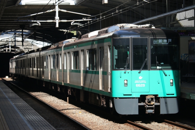 神戸市営地下鉄西神・山手線6000形車両