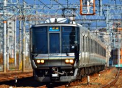 山陽本線で使用されるJR西日本223系電車