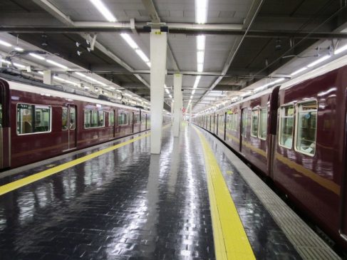 阪急京都線の観光特急「京とれいん」が運休 新型コロナ緊急事態宣言で
