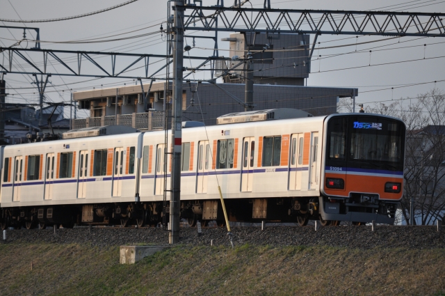 3月13日ダイヤ改正で朝の上り列車2本が増発される東武東上線「TJライナー」
