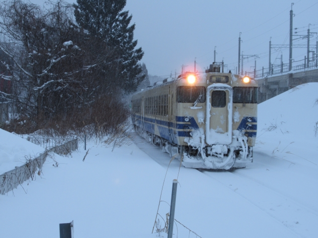 大雪の影響で津軽線は14日も始発から運転見合わせ(イメージ)