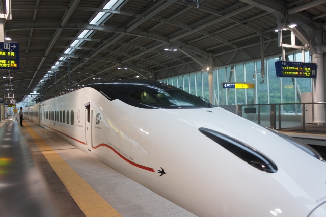 九州新幹線「さくら」「つばめ」に使用される800系