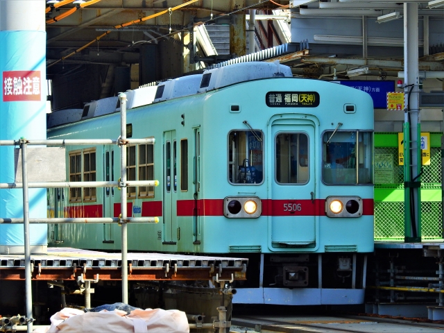 天神大牟田線を運行する西鉄5500形電車