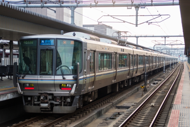 JR西日本の新快速に使用されている223系電車