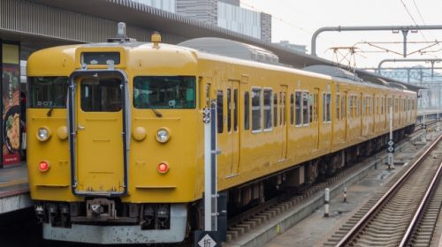 山陽本線などで運行されているJR西日本113系電車