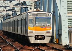 成田スカイアクセスで使用される京成3050形電車(写真AC/ちゃんこちゃんこ)