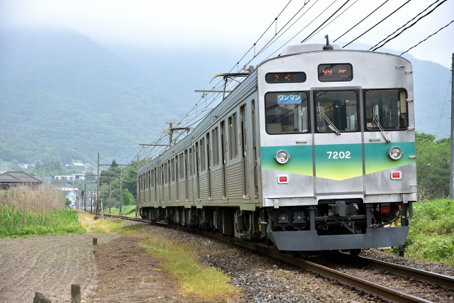 秩父鉄道7000系電車(写真AC/ちゃんこちゃんこ)