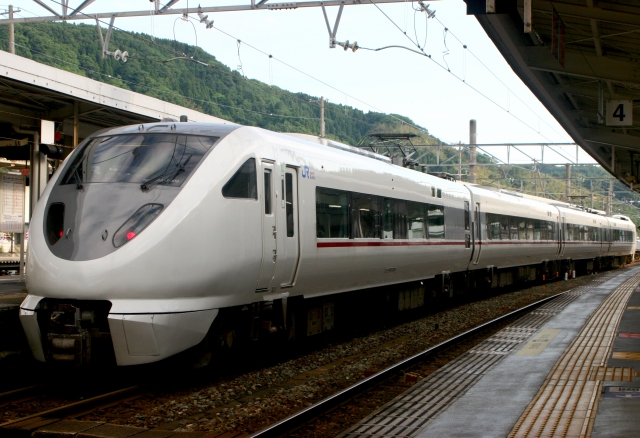 特急「こうのとり」「きのさき」「はしだて」に使用されるJR西日本289系電車(写真AC/りっくん_)