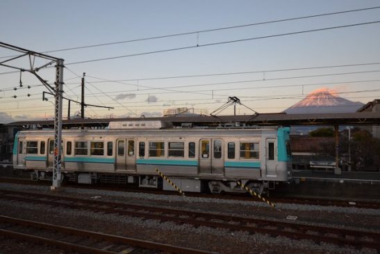 岳南電車が3月13日ダイヤ改正 吉原駅発・岳南江尾駅行の平日終電は17分繰り上げ