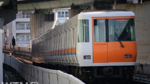 Osaka Metro中央線に直通運転する近鉄けいはんな線7000系電車(KUZUHA/写真AC)
