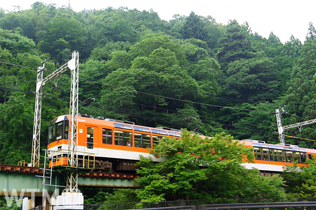 叡山電鉄の展望列車「きらら」デオ900形電車(しん0726/写真AC)
