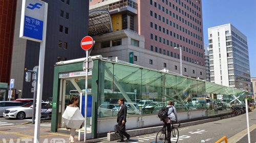 福岡市地下鉄七隈線 天神南駅出入口(Katsumi/TOKYO STUDIO)
