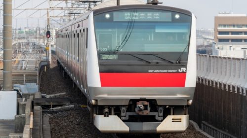 京葉線を運行するJR東日本E233系5000番台電車(Tsushimahikari/写真AC)