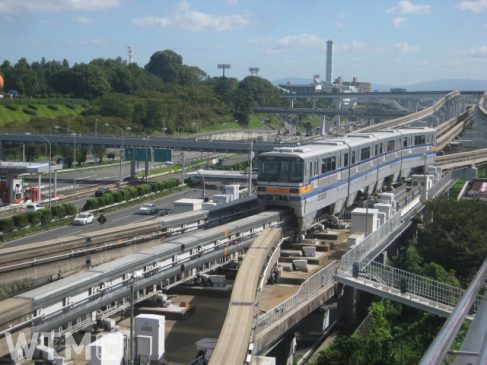 大阪モノレール「休日ダイヤ化」は減らしすぎた? 6日・7日は朝ラッシュ時に臨時列車