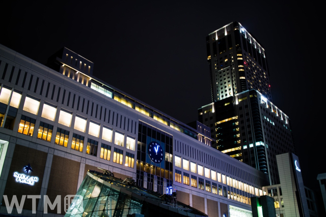 JR北海道札幌駅ビル「JRタワー」「札幌ステラプレイス」(プーキー/写真AC)