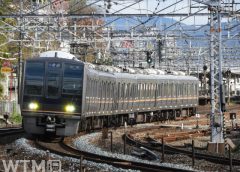 JR京都線・JR神戸線などの普通列車に使用されるJR西日本207系電車(ジュンP/写真AC)