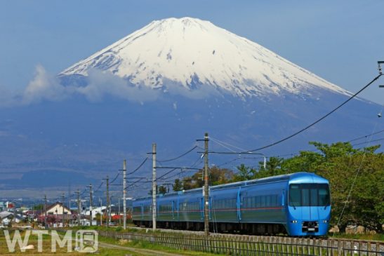 小田急ロマンスカー「ふじさん号」夏の臨時列車 新宿〜御殿場乗り換えなしで最大5往復