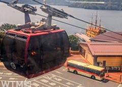 箱根ロープウェイから眺める芦ノ湖と箱根海賊船、箱根登山バス(みぃこ❁/写真AC)