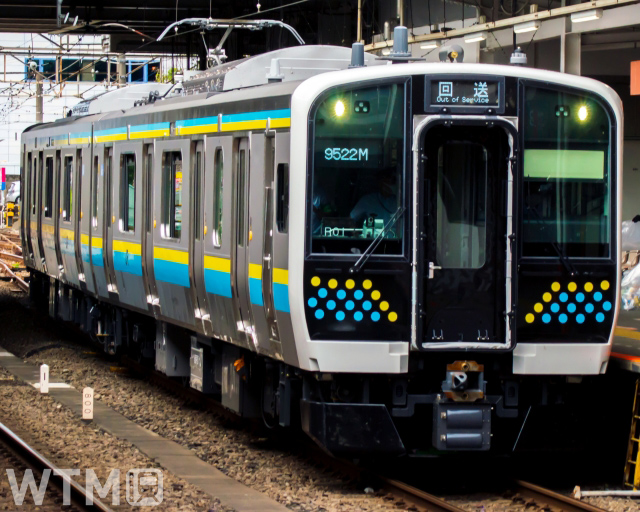 房総・鹿島エリアで2021年春から営業運転を行っているJR東日本E131系電車(しろかね/写真AC)