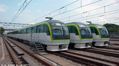 地下鉄七隈線で運行されている福岡市交通局3000系電車(jyapa/PIXTA)