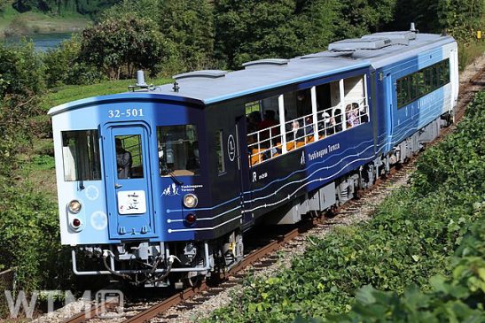 夏休みも乗れる JR四国「藍よしのがわトロッコ」 鳴門金時「芋ようかん」の振る舞いも