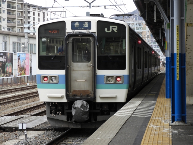 中央東線などで運行しているJR東日本211系電車(ジュンP/写真AC)