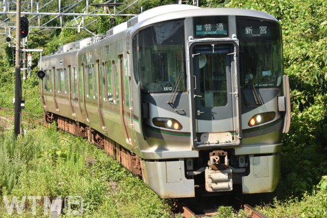 紀勢本線(きのくに線)などを運行しているJR西日本227系1000番台電車(ゆー63/写真AC)