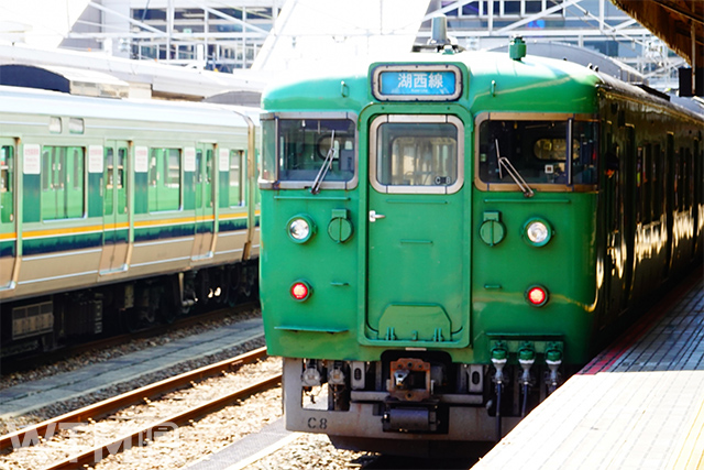 京都駅に停車中の湖西線で運行しているJR西日本113系電車(☆Ken☆/写真AC)