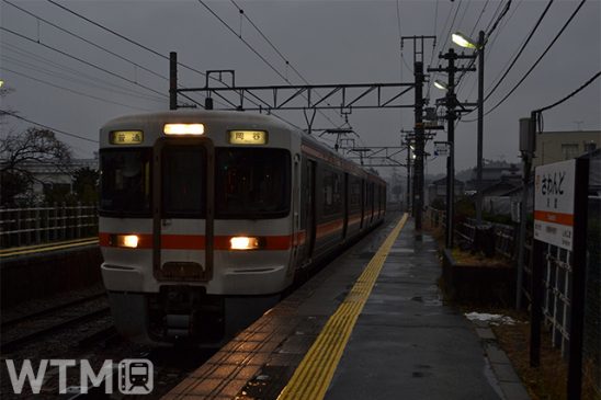 15日は大雨で中央線・飯田線など終日運転見合わせ 「しなの」「ひだ」も運休 JR東海