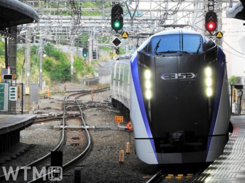 JR東日本 15日は大雨で「あずさ」全便取り止め  中央線・篠ノ井線・大糸線は終日運休