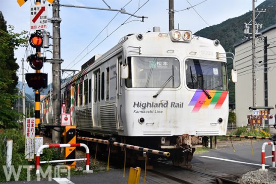 アルピコ交通上高地線 大雨で田川橋りょう被災 松本〜新村間は代行バス 最終列車は運休