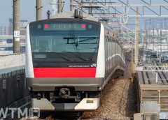 京葉線で運行しているJR東日本E233系5000番台電車(Tsushimahikari/写真AC)