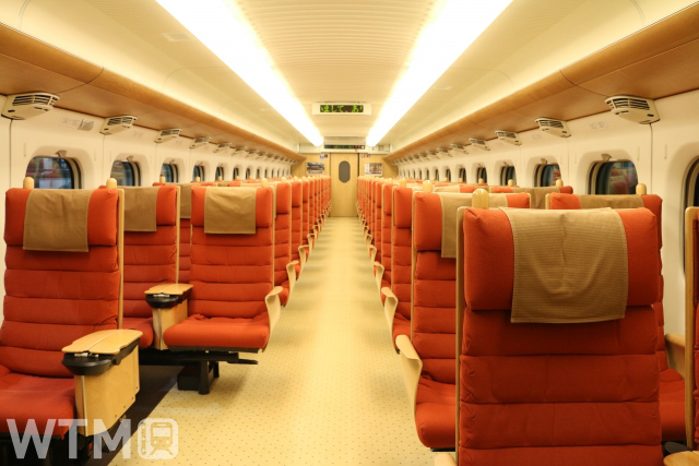 九州新幹線800系の座席(KUZUHA/写真AC)