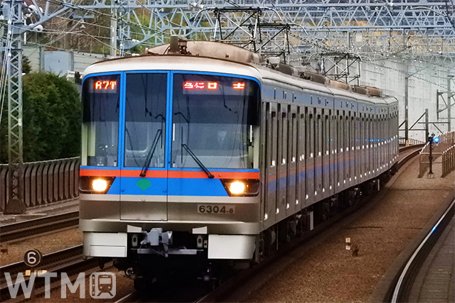 都営三田線で運行している東京都交通局6300形電車(ジュンP/写真AC)