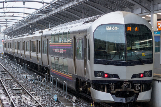 快速「マリンライナー」で運行しているJR四国5000系電車(M.T.photos/写真AC)
