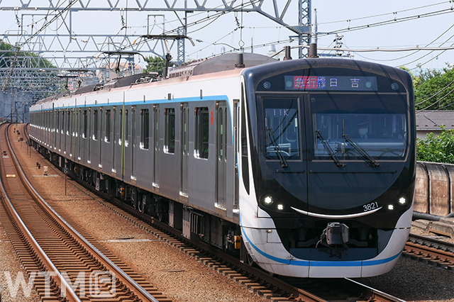 目黒線で運行している東急3020系電車(MaedaAkihiko/Wikipedia, CC 表示-継承 4.0)