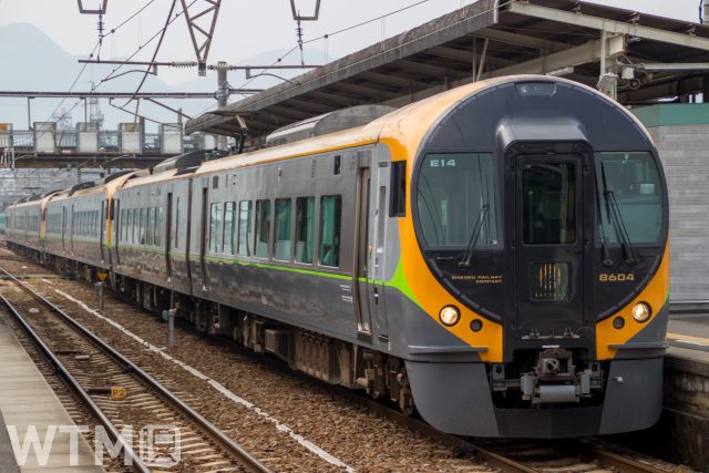 特急「しおかぜ」「いしづち」などで運行しているJR四国8600系電車(M.T.photos/写真AC)