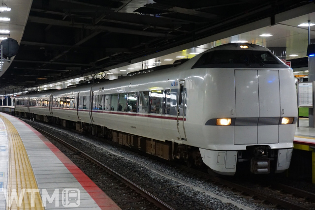 特急「こうのとり」などで運行しているJR西日本289系電車(KUZUHA/写真AC)