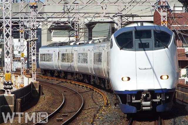 特急「はるか」で運行しているJR西日本281系電車(s************************m/写真AC)