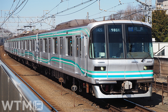 南北線で運行している東京メトロ9000系電車(Katsumi/TOKYO STUDIO)