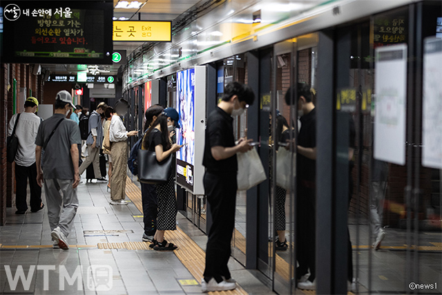 ソウル地下鉄2号線では2年ぶりに深夜運行が再開(画像提供: ソウル特別市)