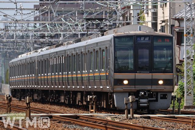 JR京都線・JR神戸線などで運行しているJR西日本207系電車(マサユキ/写真AC)