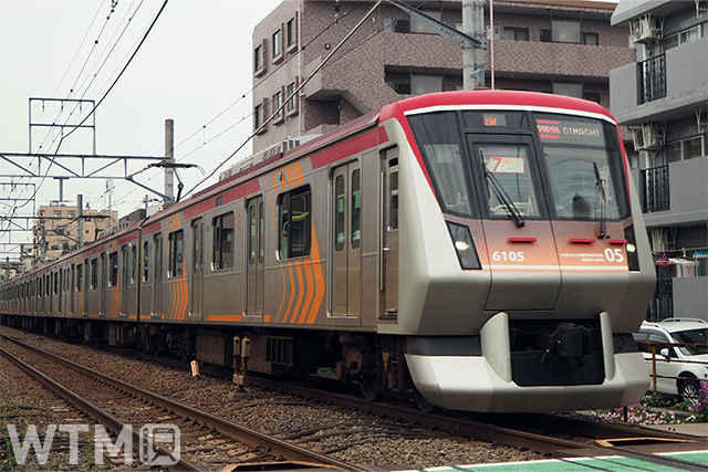 大井町線で運行している東急6000系電車(Katsumi/TOKYO STUDIO)