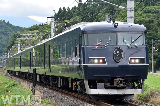 JR西日本117系電車「WEST EXPRESS 銀河」(画像提供: JR西日本)