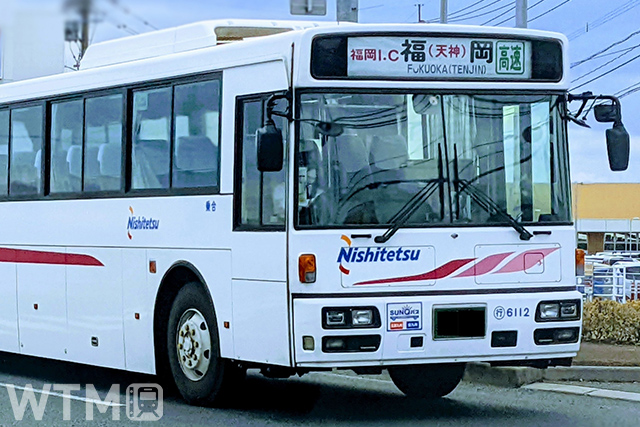 西日本鉄道の都市間高速バス車両(自然体/写真AC)
